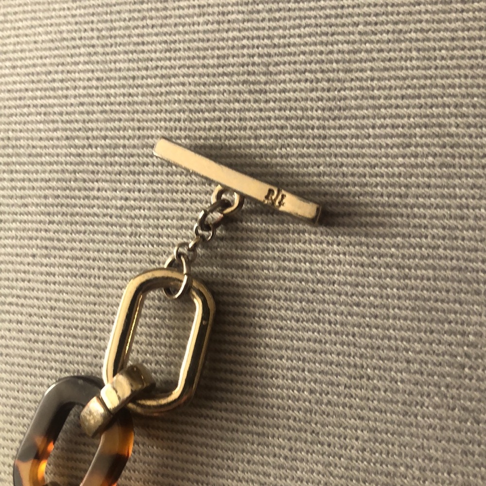 Ralph Lauren women’s tortoise bracelet with Distinctive Chain-Link Design - Picture 5 of 5